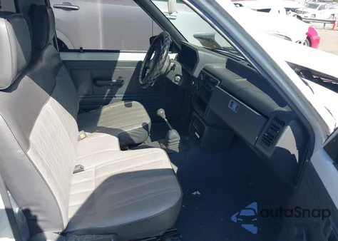 1993 Mazda B2200 Short Bed из США, поврежденный, VIN JM2UF1132P0370659